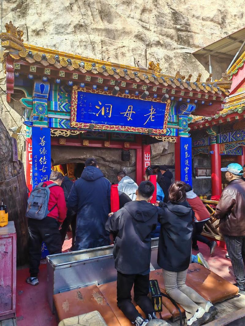 青岩寺一日游:千年古刹的文化洗礼
